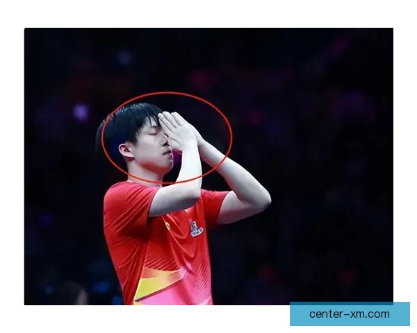 王楚钦接受采访时突然双手撑地拼尽全力感动无数球迷 王楚钦接受采访时突然双手撑地拼尽全力感动无数球迷